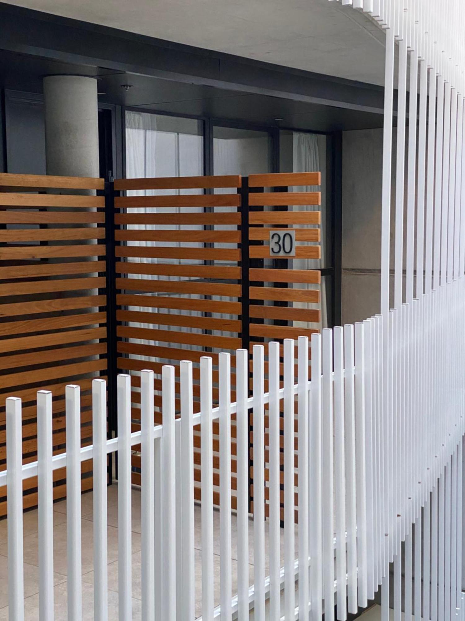 The Gallery Luxe 1 Bedroom Executive Apartment In The Heart Of Braddon Wine Secure Parking Wifi Canberra Eksteriør billede
