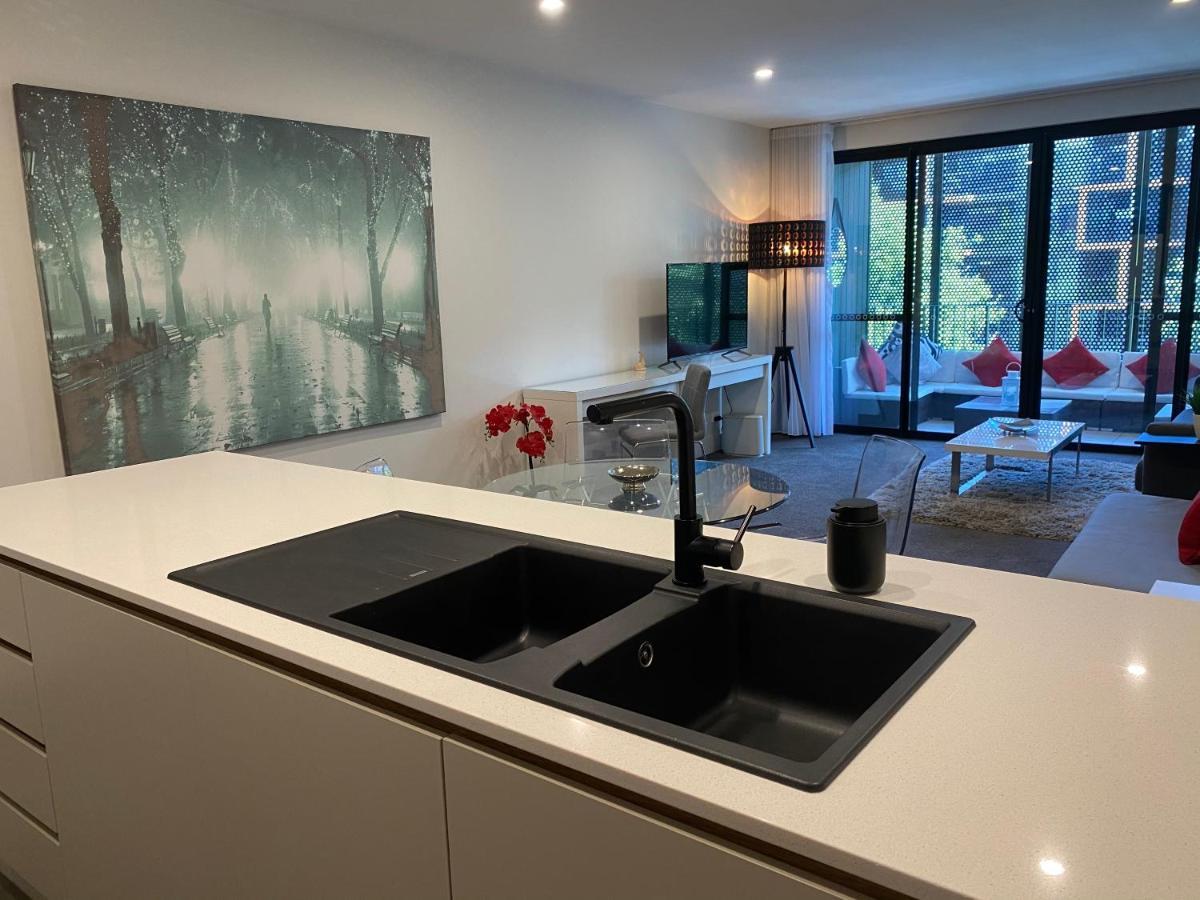 The Gallery Luxe 1 Bedroom Executive Apartment In The Heart Of Braddon Wine Secure Parking Wifi Canberra Eksteriør billede